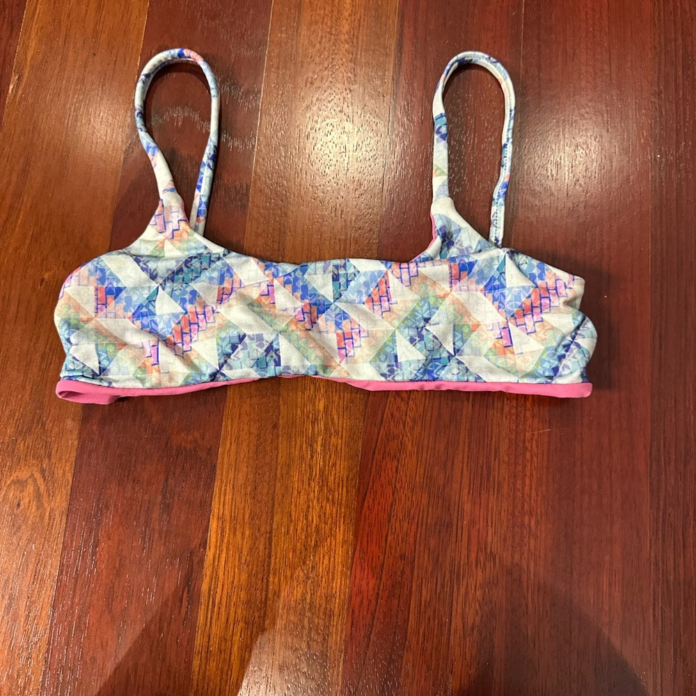 An Lorenzo bikini top